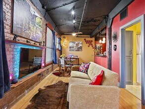 910 Houston St in Fort Worth, TX - Building Photo - Building Photo