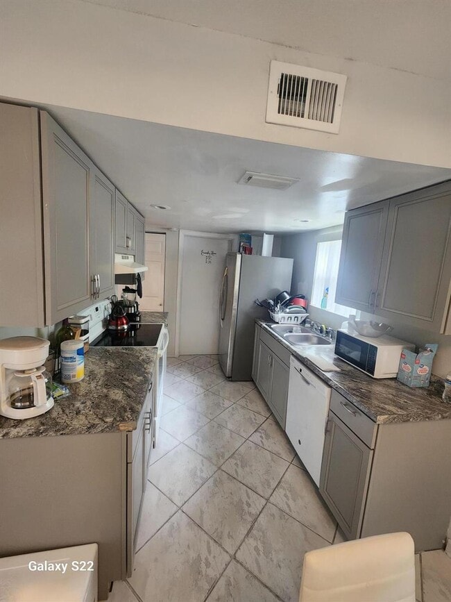 5884 Dewberry Way in West Palm Beach, FL - Building Photo - Building Photo