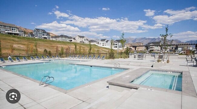 847 W Spring Dew Ln in Lehi, UT - Foto de edificio - Building Photo