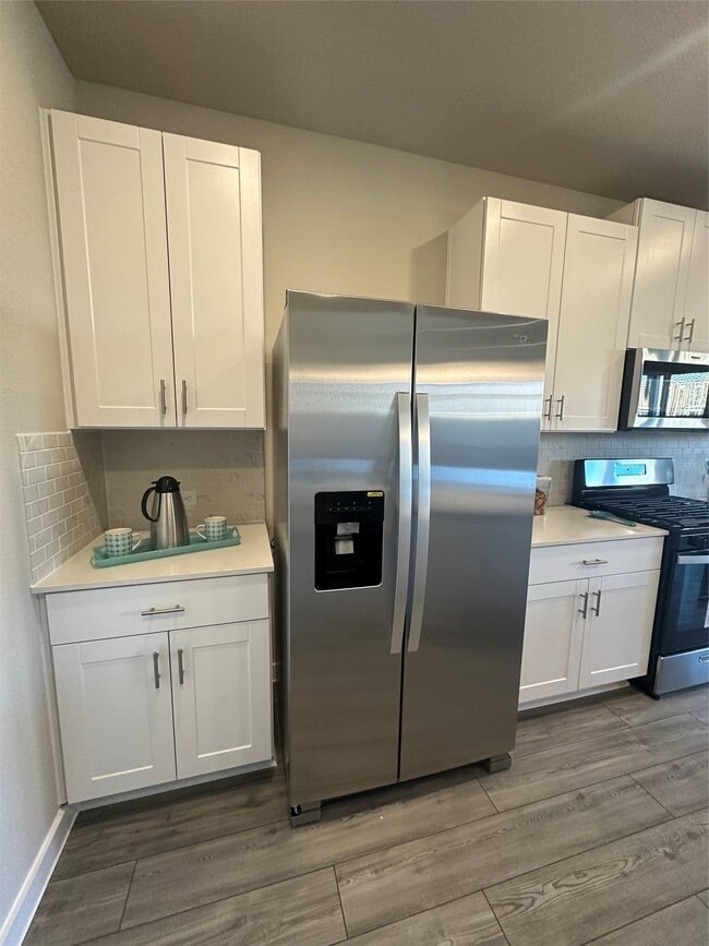 property at 3113 Moontide Ln