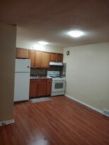 1346 Pennwood Rd in Philadelphia, PA - Building Photo