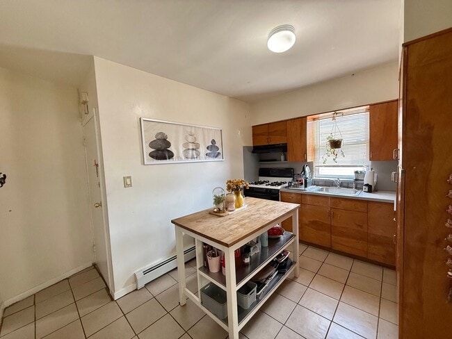 165 Davis Ave in Kearny, NJ - Building Photo - Building Photo