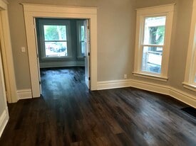 514 E Johnson St, Unit 2 in Madison, WI - Building Photo