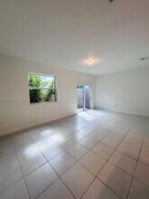 2650 SE 10th St in Homestead, FL - Foto de edificio - Building Photo