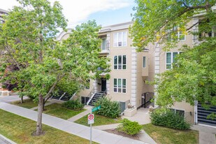 1207 9th St SW in Calgary, AB - Building Photo