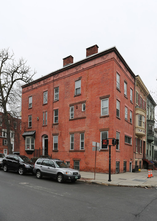 303 State St in Albany, NY - Foto de edificio