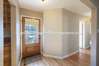 102 Grenoble Way in Folsom, CA - Building Photo - Building Photo