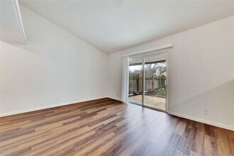 3514 Southridge Dr in Austin, TX - Building Photo - Building Photo
