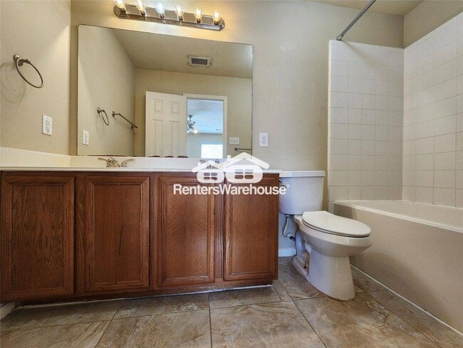 11111 Valley Kings Dr in Houston, TX - Foto de edificio - Building Photo