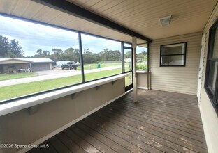 1048 Hazelwood Dr in Melbourne, FL - Building Photo - Building Photo