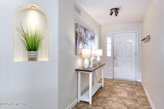 7596 Fawn Lake Dr N in Jacksonville, FL - Building Photo - Building Photo