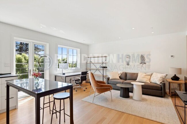 215 Molino Ave in Mill Valley, CA - Building Photo - Building Photo