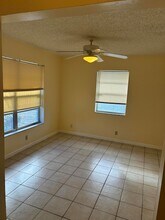 233 Pine Terrace, Unit A in West Palm Beach, FL - Foto de edificio - Building Photo
