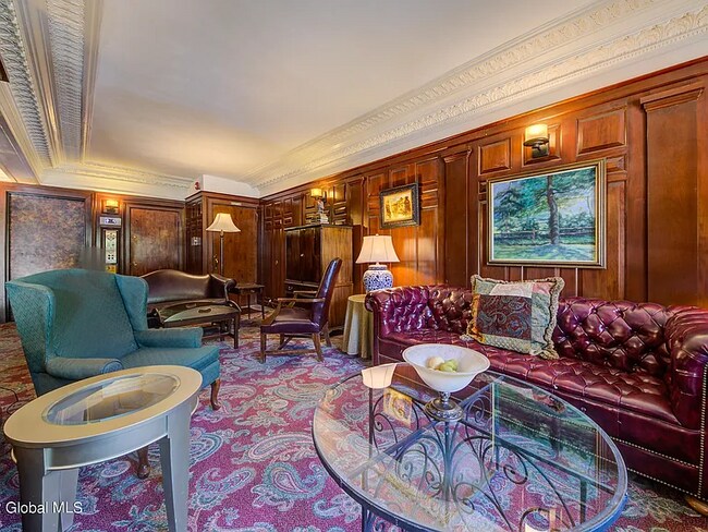 399 State St-Unit -204 in Albany, NY - Building Photo - Building Photo