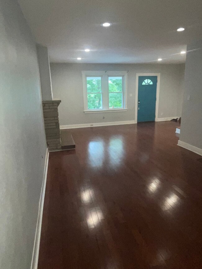 property at 4327 Dakota St