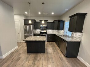 1918 Warm Springs Rd in Idaho Falls, ID - Building Photo - Building Photo