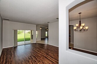 4000 Bougainvillea Pl in Kissimmee, FL - Foto de edificio - Building Photo