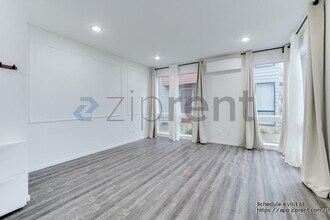 539 S Cloverdale St in Seattle, WA - Building Photo - Building Photo