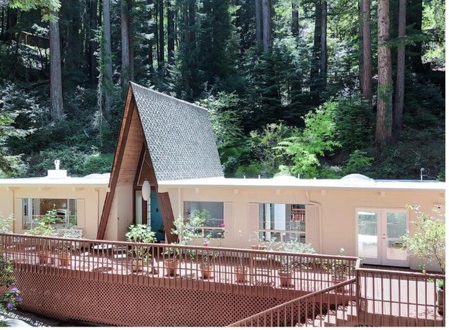 350 Grandview Dr in Woodside, CA - Building Photo - Building Photo