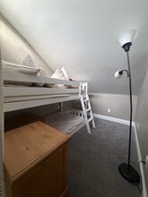 14362 Ladd Canyon Rd in Silverado, CA - Foto de edificio - Building Photo