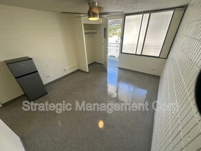 1301 Lusitana St in Honolulu, HI - Building Photo - Building Photo