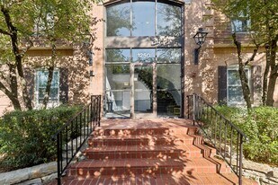 1250 Park Ave W in Highland Park, IL - Building Photo