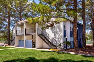 The Miranda in Las Cruces, NM - Foto de edificio - Building Photo