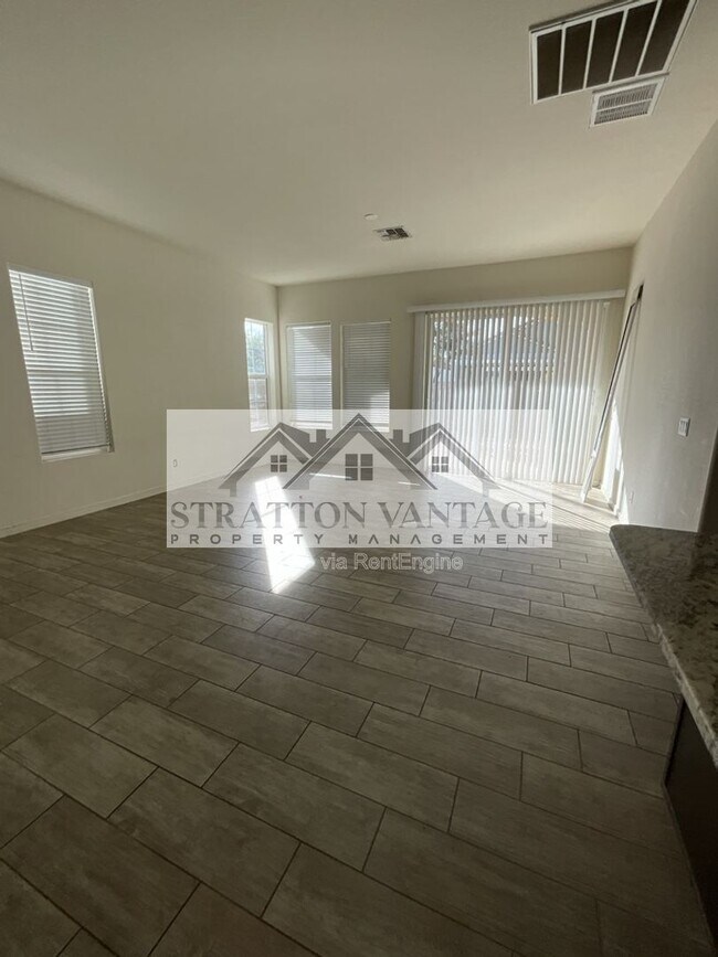 10155 E Naranja Ave in Mesa, AZ - Foto de edificio - Building Photo