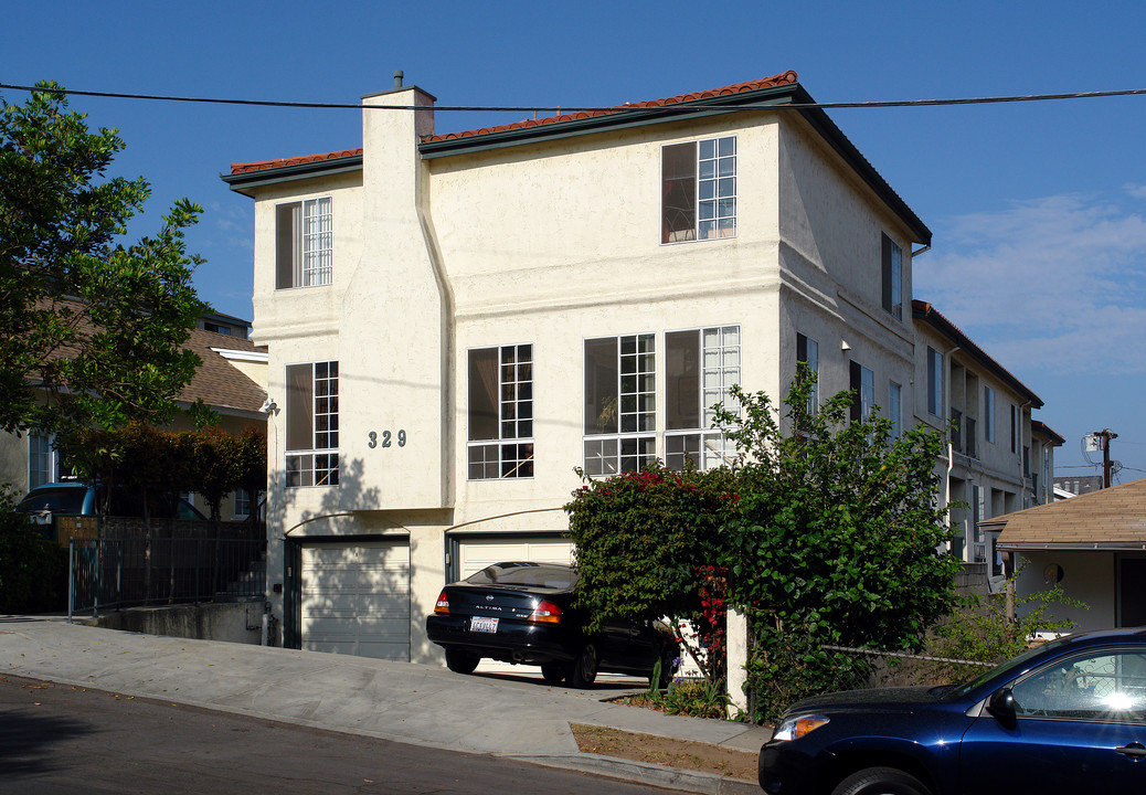 329 Sierra St in El Segundo, CA - Foto de edificio