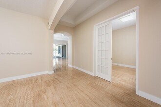 1737 Harbor View Cir in Weston, FL - Building Photo - Building Photo
