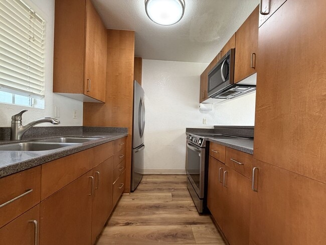 94-1471-1471 Waipio Uka St in Waipahu, HI - Building Photo - Building Photo