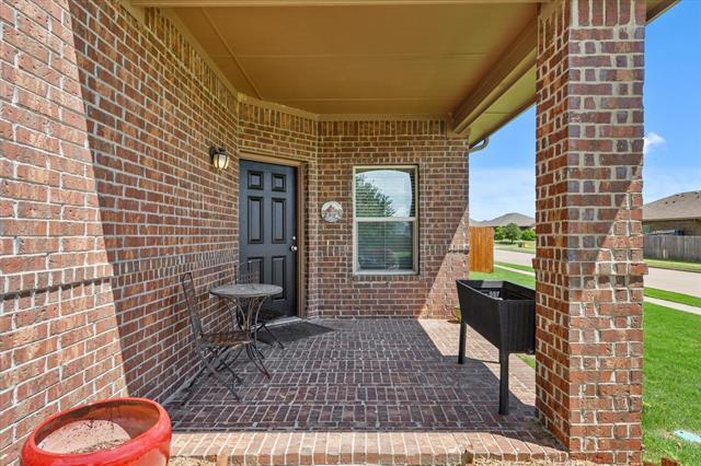 5129 Meadow Ln in Krum, TX - Building Photo - Building Photo
