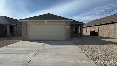 7712 Date Ave in Lubbock, TX - Building Photo - Building Photo