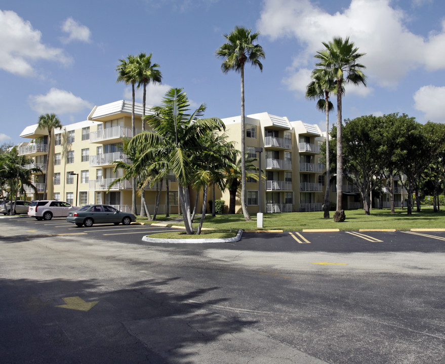 Village at The Falls in Miami, FL - Building Photo