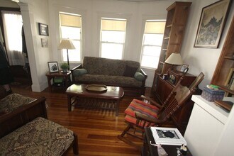 10 Whitman St in Somerville, MA - Building Photo - Building Photo