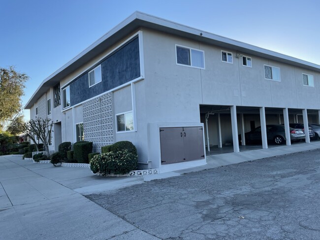6549 Johnson Ave, Unit #8 in Long Beach, CA - Building Photo - Building Photo