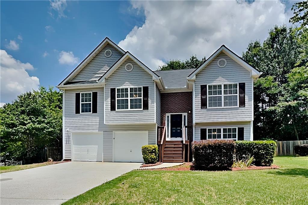 405 Aristocrat Dr SW in Loganville, GA - Building Photo