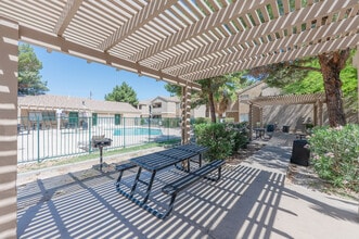 Brookstone in Las Vegas, NV - Building Photo - Building Photo