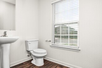 15114 Jetfire Pt in Von Ormy, TX - Building Photo - Building Photo