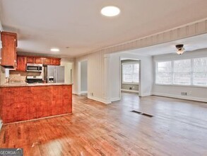 1314 Elmhurst Cir SE in Atlanta, GA - Building Photo - Building Photo