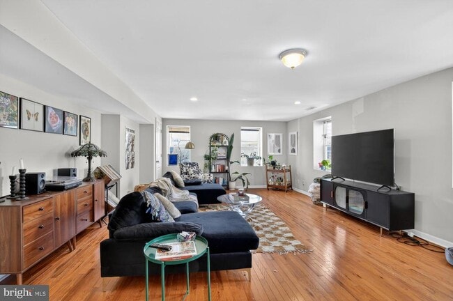 property at 1127 E Susquehanna Ave