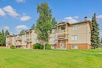 Conifer Grove in Anchorage, AK - Foto de edificio - Building Photo