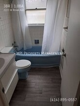 2223 W Rohr Ave in Milwaukee, WI - Building Photo - Building Photo