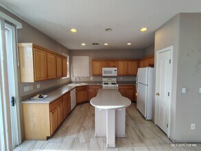 8926 Rutherford Grove St in Las Vegas, NV - Foto de edificio - Building Photo