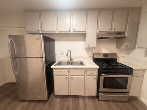 827 S Wilton Pl, Unit Unit 204 in Los Angeles, CA - Building Photo - Building Photo