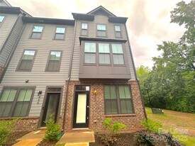 460 Spearfield Ln in Charlotte, NC - Building Photo