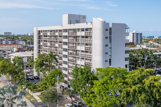 Coral Towers Condominiums in Fort Lauderdale, FL - Building Photo - Building Photo