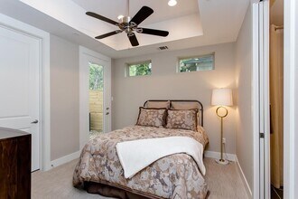 3305 Jefferson St in Houston, TX - Building Photo - Building Photo