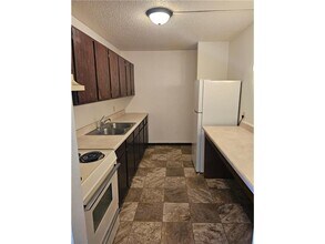 812 Hills Ave in Jackson, MN - Building Photo - Building Photo
