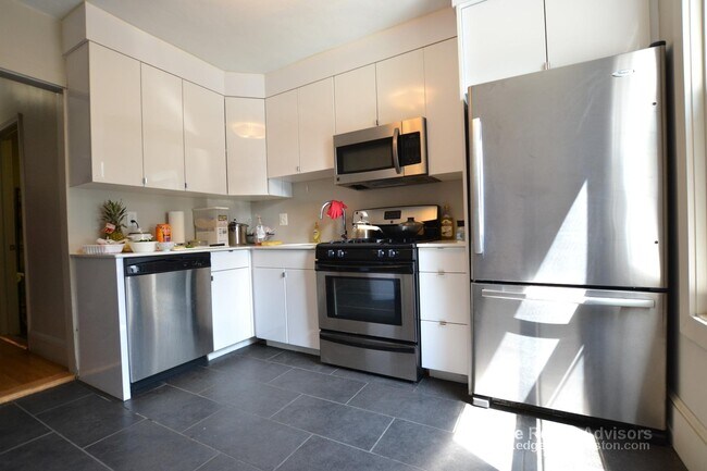 property at 17 Greylock Rd